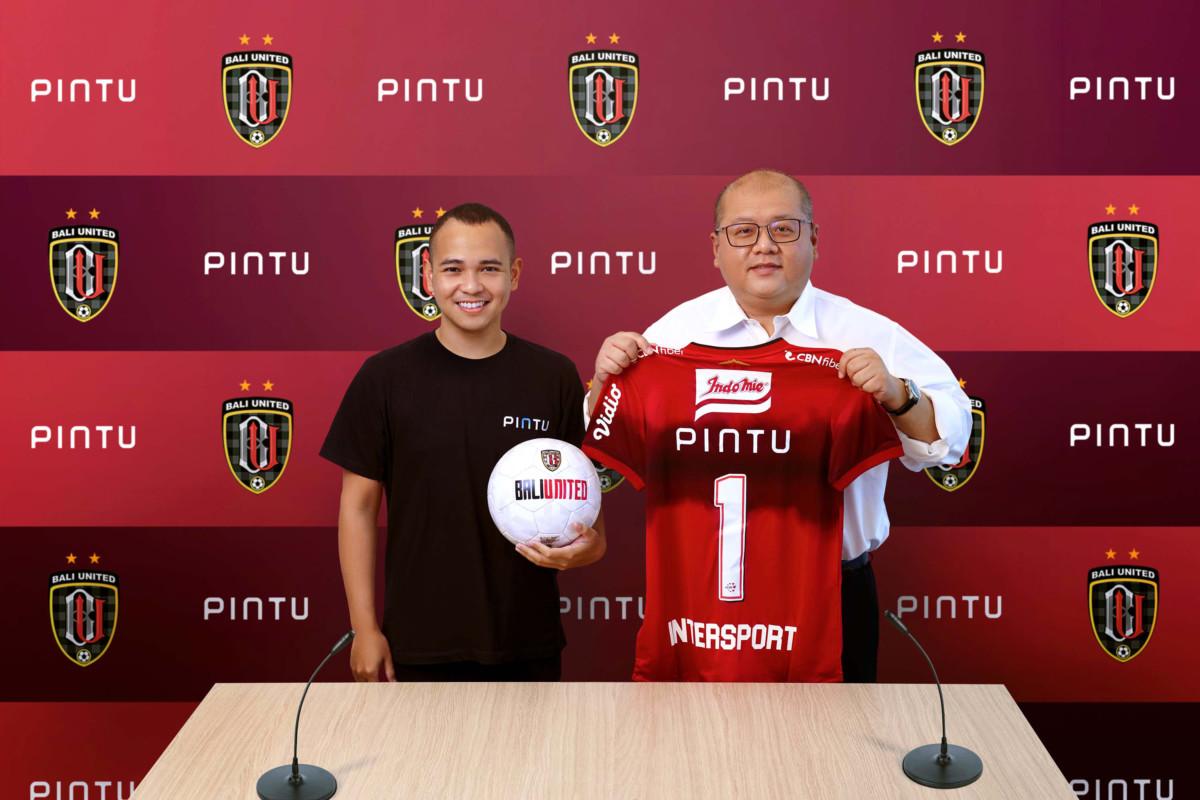 Gambar RESMI! BALI UNITED JALIN KERJA SAMA DENGAN PINTU: Menggandeng Platform Cryptocurrency Terkemuka di Indonesia sebagai Sponsor Terbaru