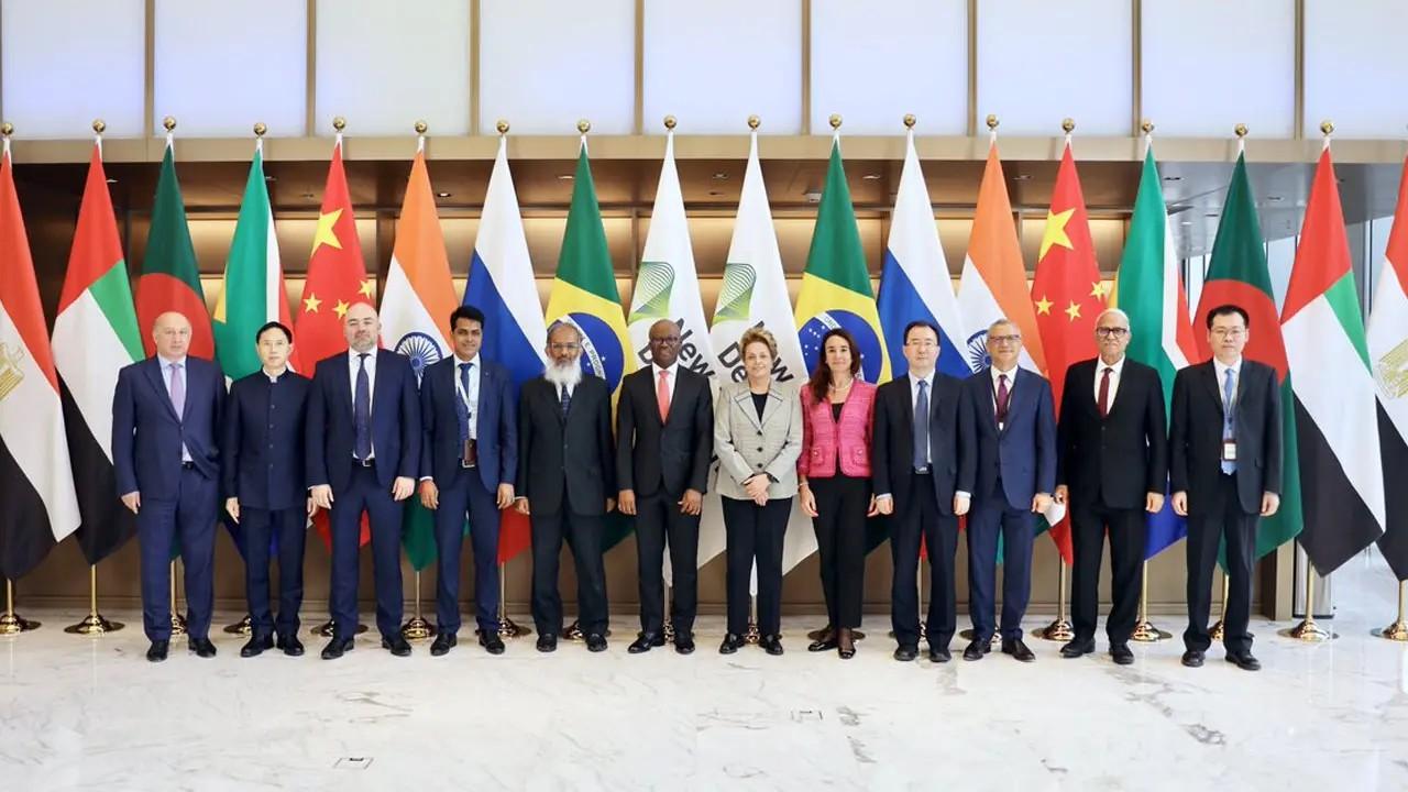 Gambar Bank BRICS Siap Kucurkan Pinjaman $5 Miliar di Tahun 2024