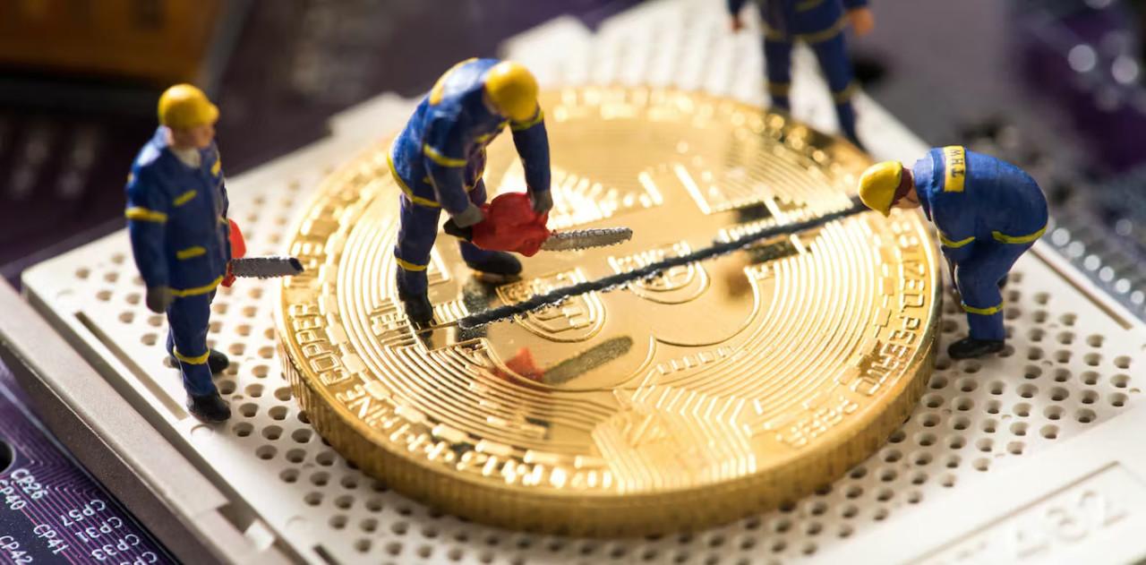 Gambar Lebih dari 50% Hashrate Bitcoin Kini di Tangan 2 Perusahaan Raksasa, Siapakah Mereka?