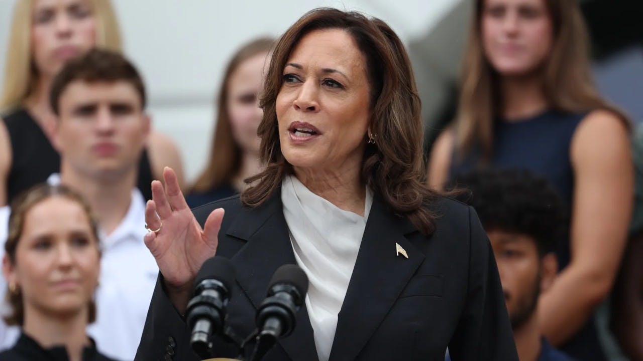 Gambar Kamala Harris dan Tim Walz: Keterbukaan Terhadap Kebijakan Crypto!