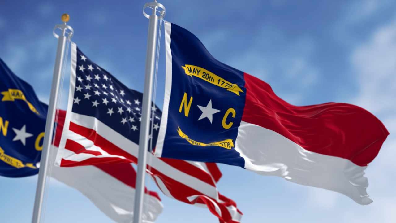 Gambar North Carolina Resmi Larang Penggunaan CBDC, Veto Gubernur Ditolak!